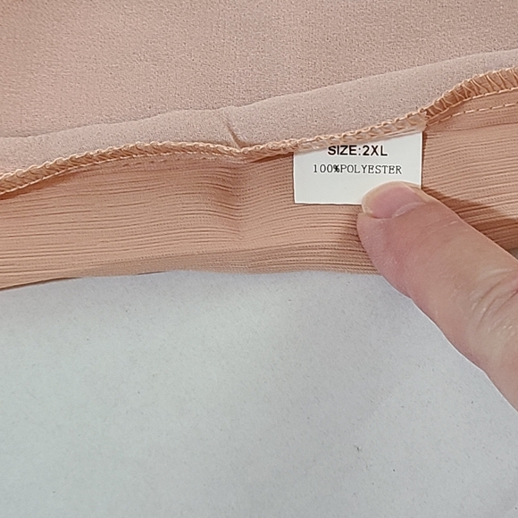 Cute & Flowy Cream Sleeveless Ruffle Hem Blouse Womens 2XL NWOT Adjustable Strap - Picture 4 of 10